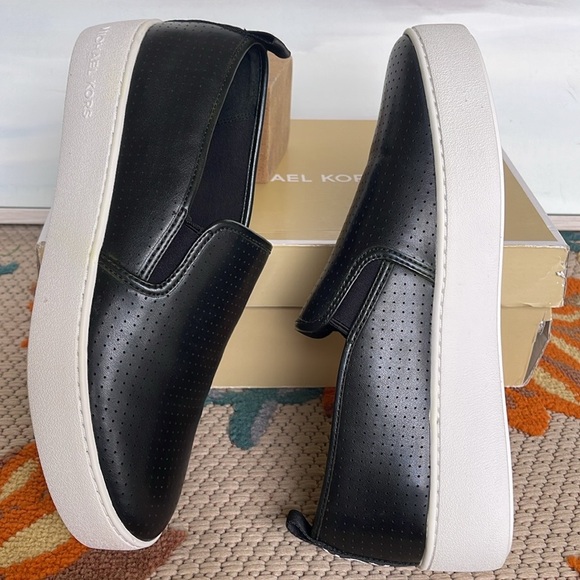 Michael Kors TEDDI SLIP ON NAPPA PU PERFORATED 4959TDFP4L NIB Platforms Sneakers - Picture 9 of 16